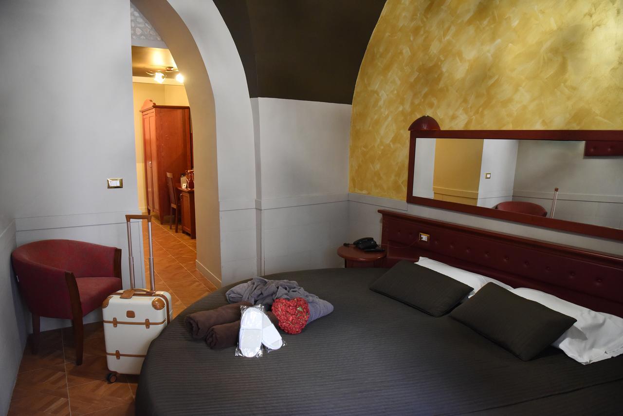 Hotel Federico II Лучера Екстер'єр фото
